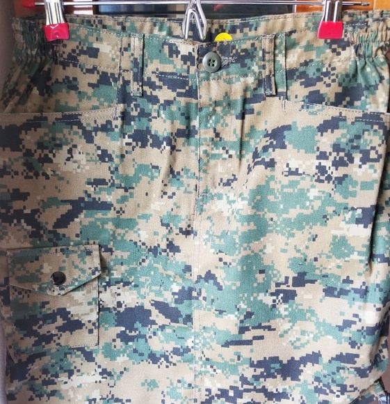 Camo Skirt - Picture 1 of 3